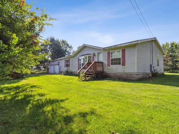 1064 142nd Ave, Wayland, MI 49348