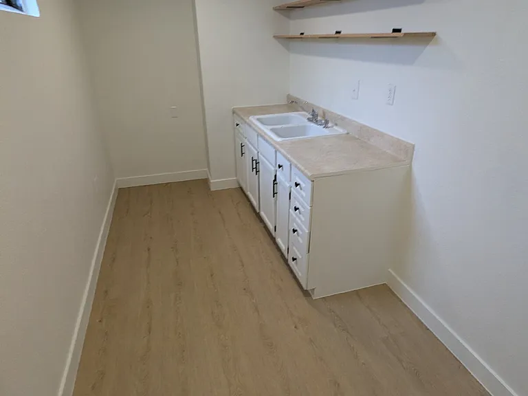 7070 Beacon Way — Photo 37