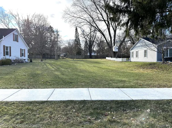 0 W Washington St, Milford, MI 48381