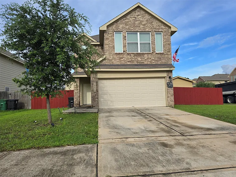 10610 Prillerman Trails Dr — Photo 1