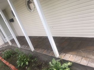 97 S Bedford Ave, Islandia, NY 11749