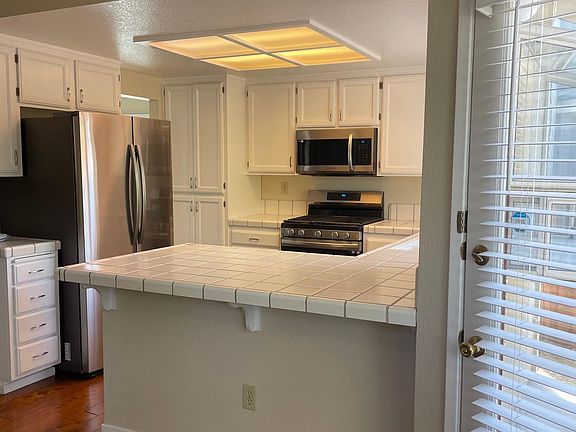 3rd image of 7117 Hastings Pl