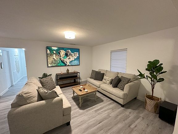 4th image of 2743 Fountain Pl