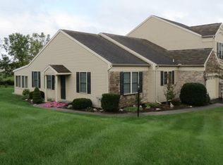 709 Creek Side Dr, Hummelstown, PA 17036