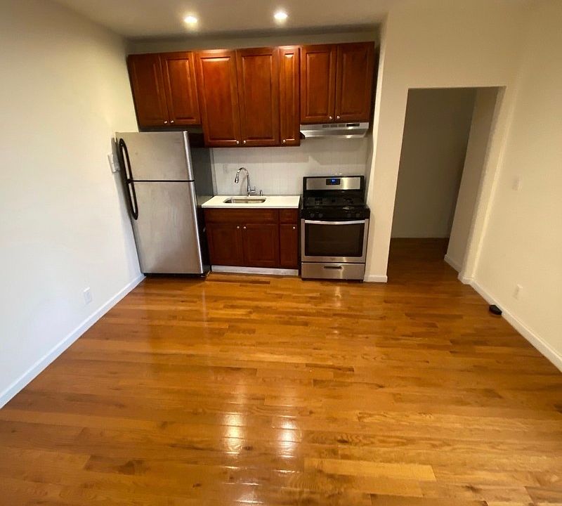 1st image of 762 E 3rd St APT B8