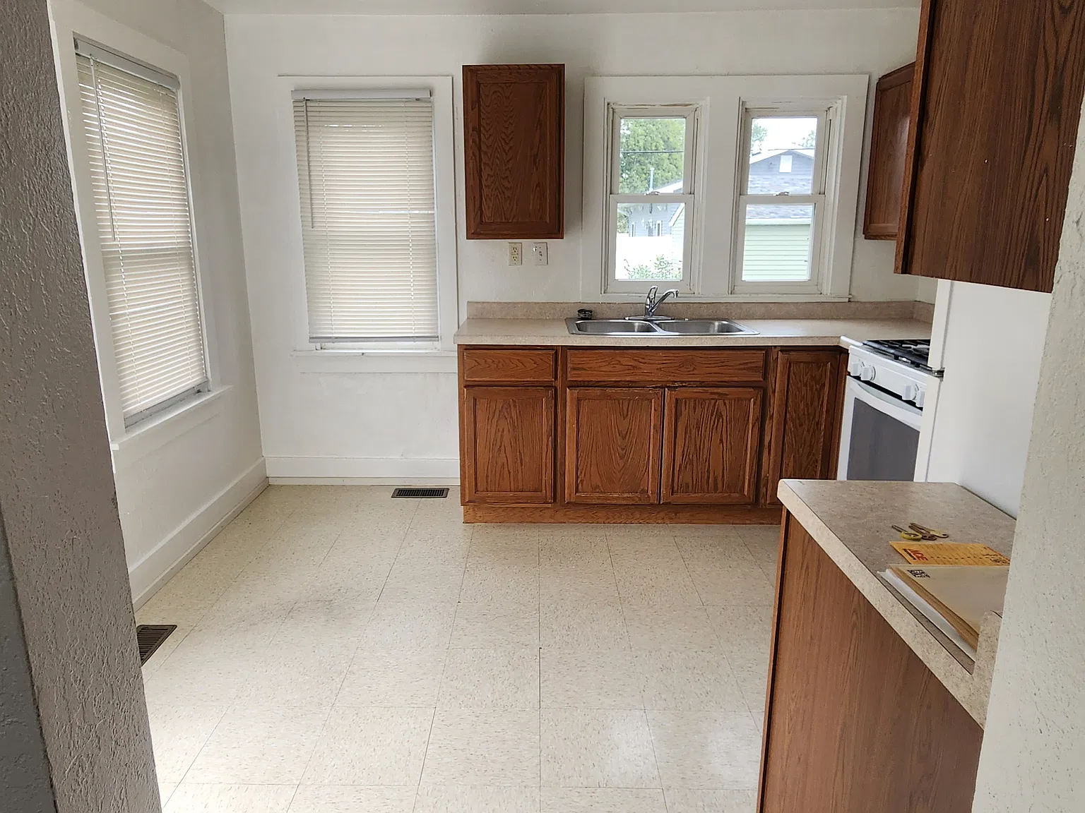 1 bed, $850 — Photo 2