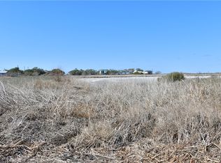 588 Sherwood Dr, Rockport, TX 78382