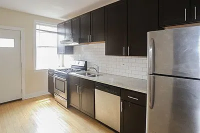 2 bed, 950 sqft, $2,595 — Photo 3