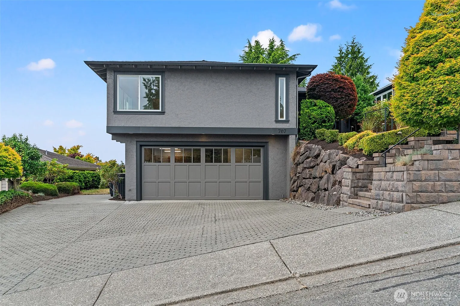 707 Alder Street photo 1