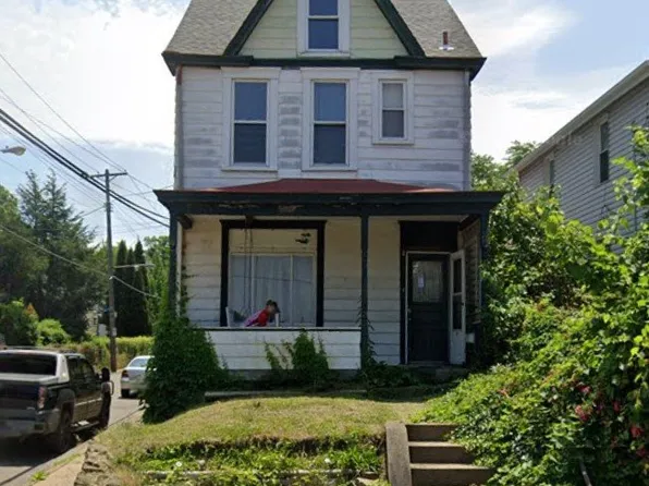 1101 Fairdale St, Pittsburgh, PA 15204