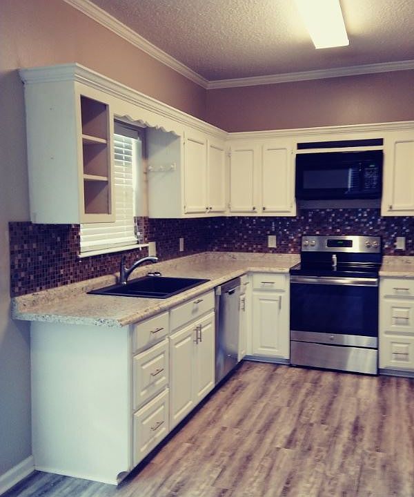 2nd image of 7043 Point Avery Dr