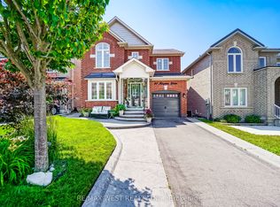 41 Knapton Dr, Newmarket, ON L3X3A9