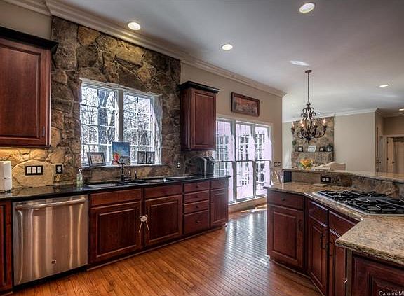 2nd image of 7212 Lucern Ct