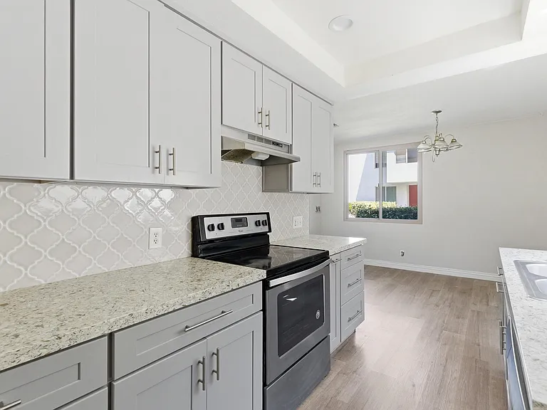 6872 Lampson Ave — Photo 6