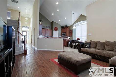2nd image of 1820 Bristol Ln