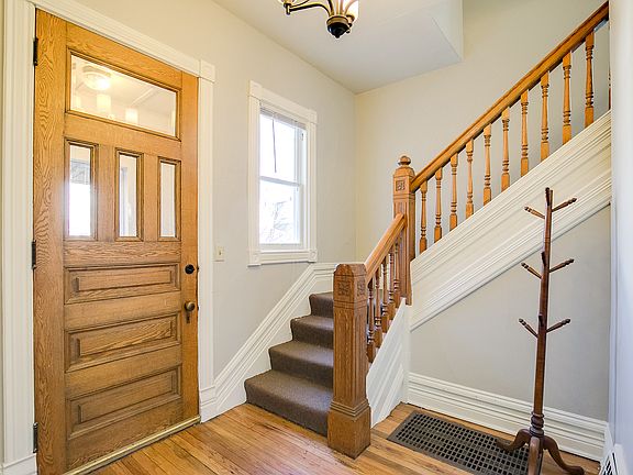 3rd image of 1504 Selby Ave