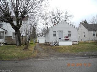 2951 Maple Ave NE, Canton, OH 44714