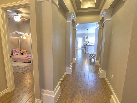 3rd image of 2214 Ibis St