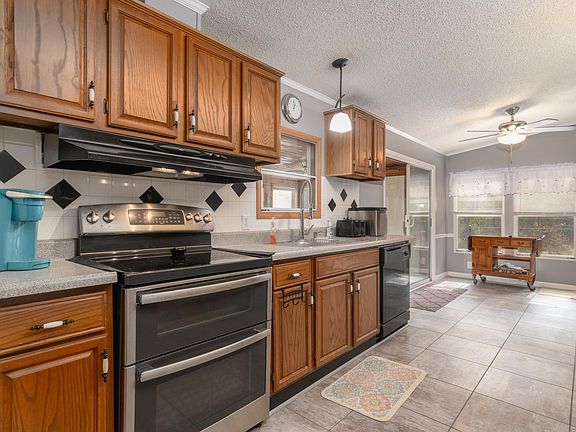 5th image of 73 Leisure Shores Circle