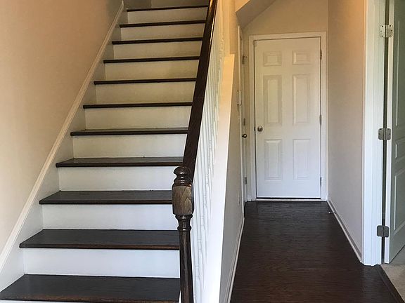 Prvt Entry / Guest Suite