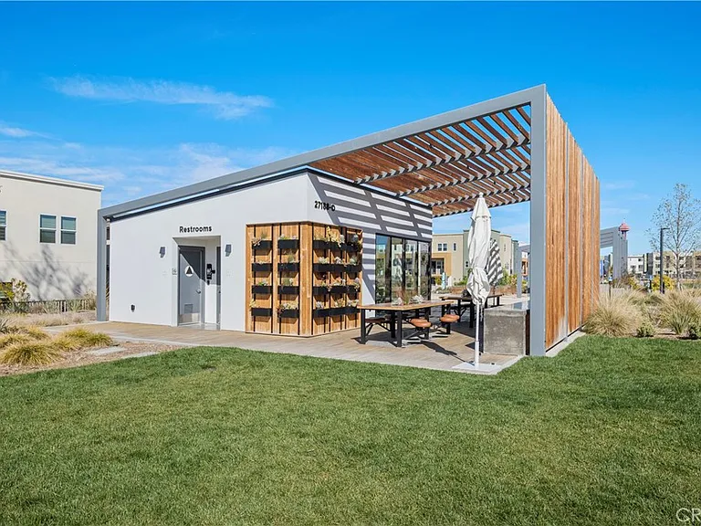 27005 Hummingbird Ln — Photo 62