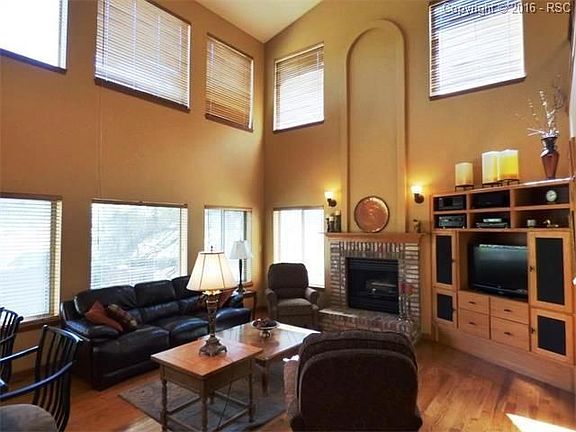 Great Room w/lots of Windows