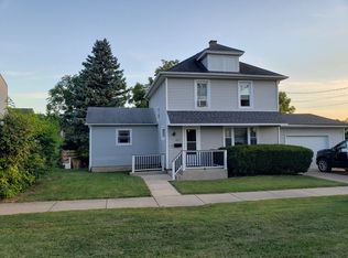 221 E 13th St, Lockport, IL 60441