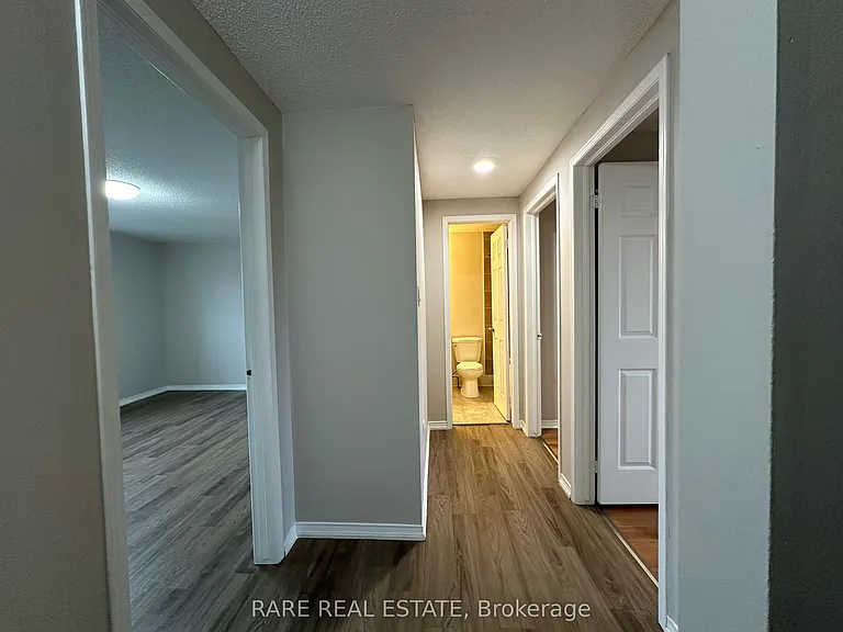 253 Dunsmore Ln N — Photo 10