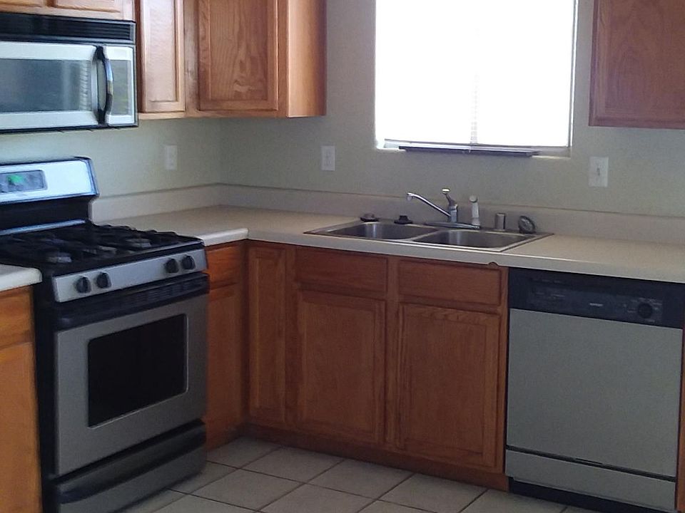 2nd image of 2404 Emerson Ave