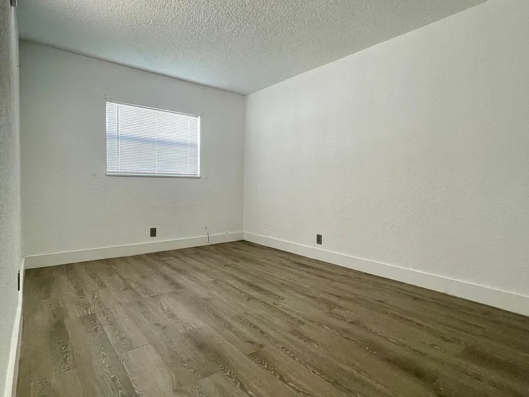 651 NW 42nd Ct #118 — Photo 24