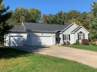 7997 Rolling Meadows Dr, Kalamazoo, MI