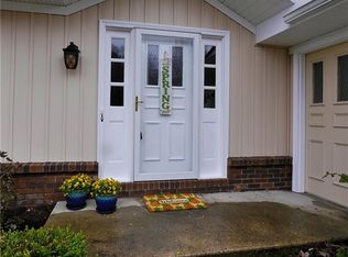 29485 Goulders Grn, Bay Village, OH 44140