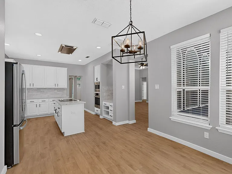 720 Cliffmoor Dr — Photo 16