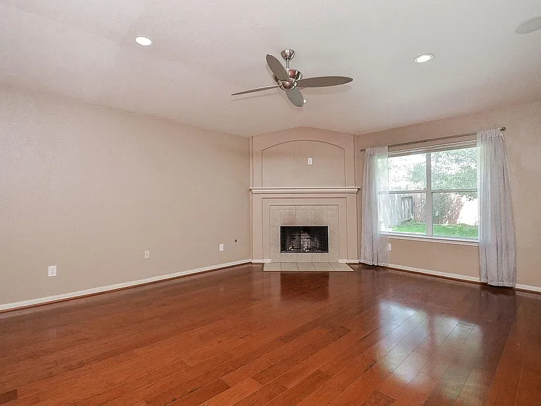 26822 Kingston Glen Ln — Photo 15