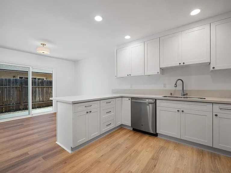 2620 W Aurora St #1 — Photo 17