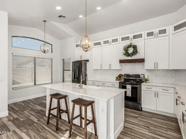 3040 S 257TH Drive, Buckeye, AZ 85326