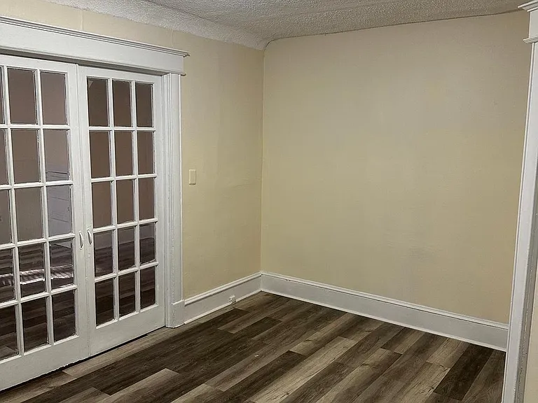 23 S Dean Ave — Photo 4