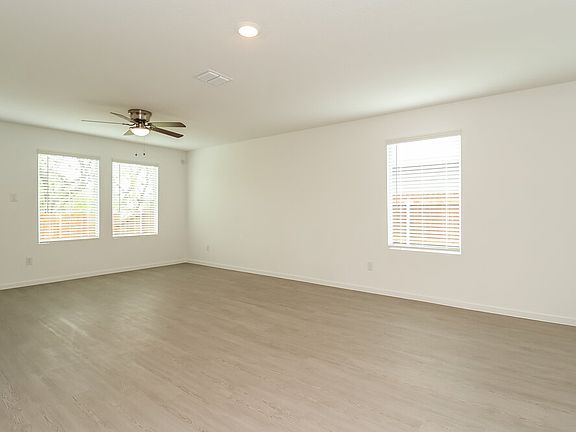 5th image of 118 Willow Way