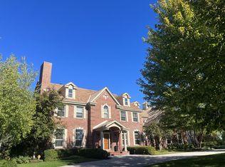 11583 N Canterbury Dr, Mequon, WI 53092