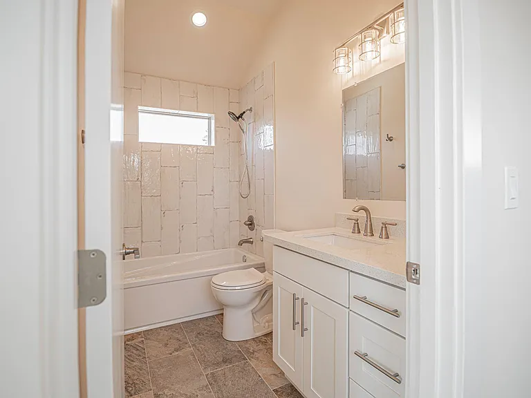 4253 S Spencer St — Photo 24