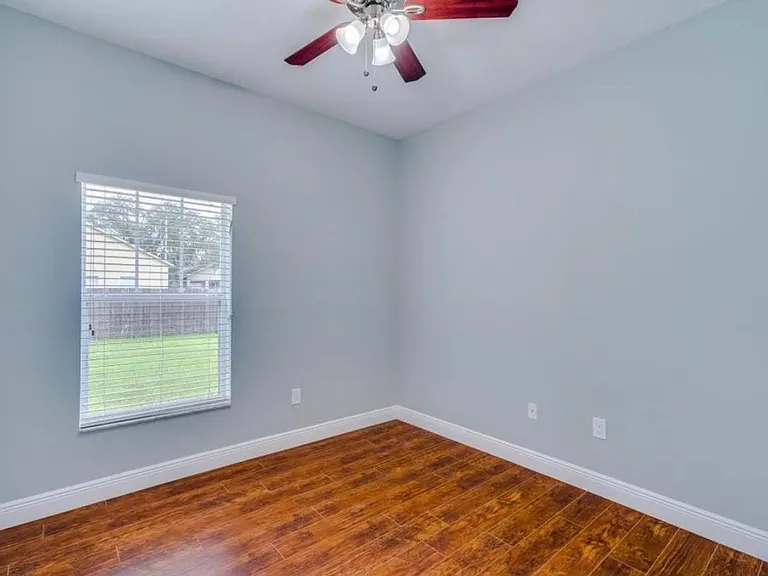 7605 N Dixon Ave — Photo 15