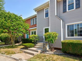 5216 Meredith Dr, Des Moines, IA 50310