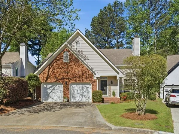 220 Ridge Point Ct, Johns Creek, GA 30022