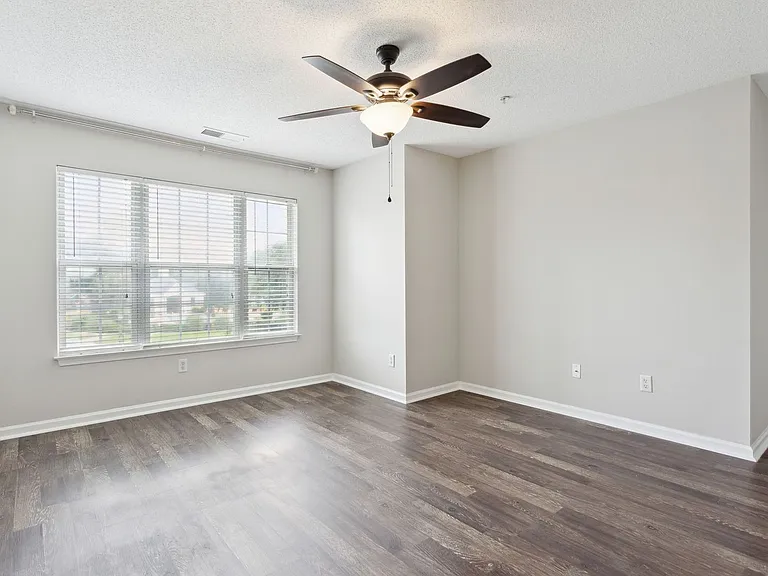 372 Azalea Cir — Photo 16