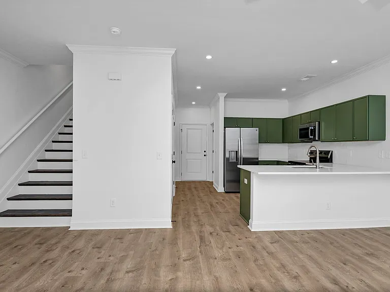 609 S Edisto Ave #I — Photo 3
