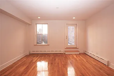 Rented by R New York