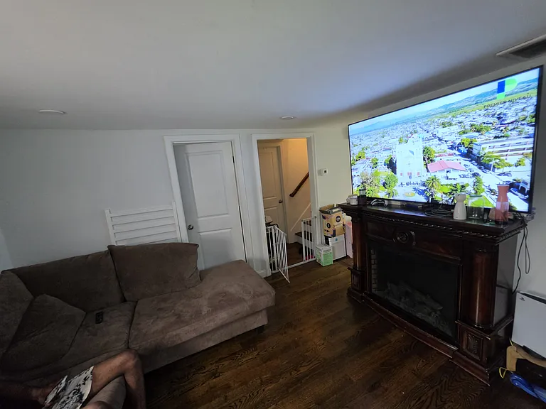 8 Bloomingdale Ct #2 — Photo 10
