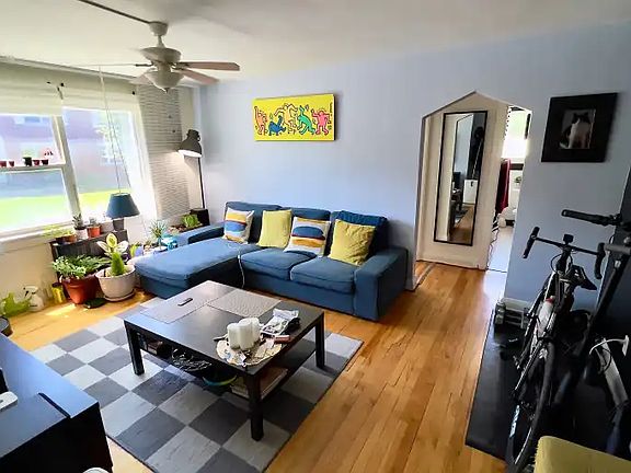 2nd image of 15 Lenore Pl #3