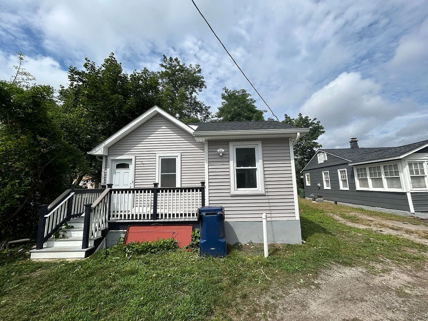 112 Anelve Ave — Photo 2