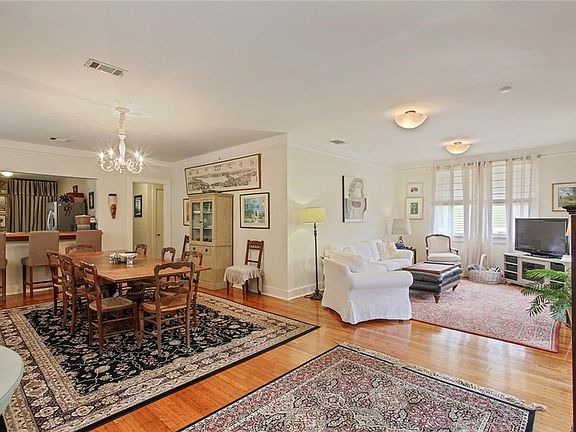 3rd image of 206 S Solomon St